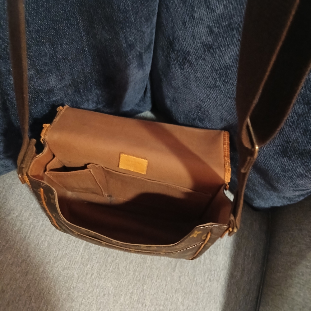 Louis Vuitton Brown Monogram Canvas Crossbody Bag - Picture 16 of 16